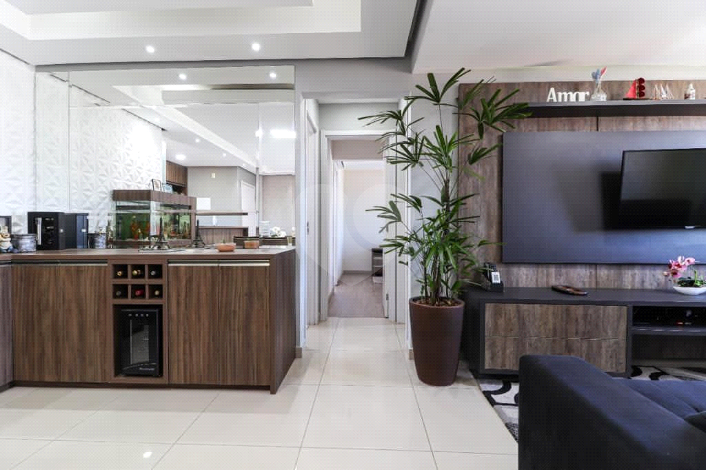 Apartamento à venda com 3 quartos, 83m² - Foto 3