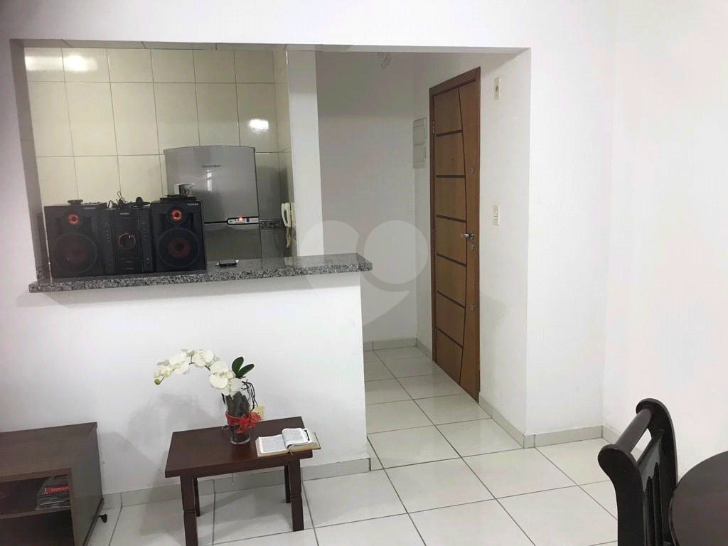 APARTAMENTO em AVIAÇÃO