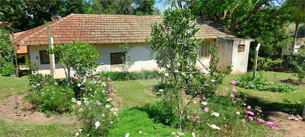 Chácara à venda com 3 quartos, 277m² - Foto 6