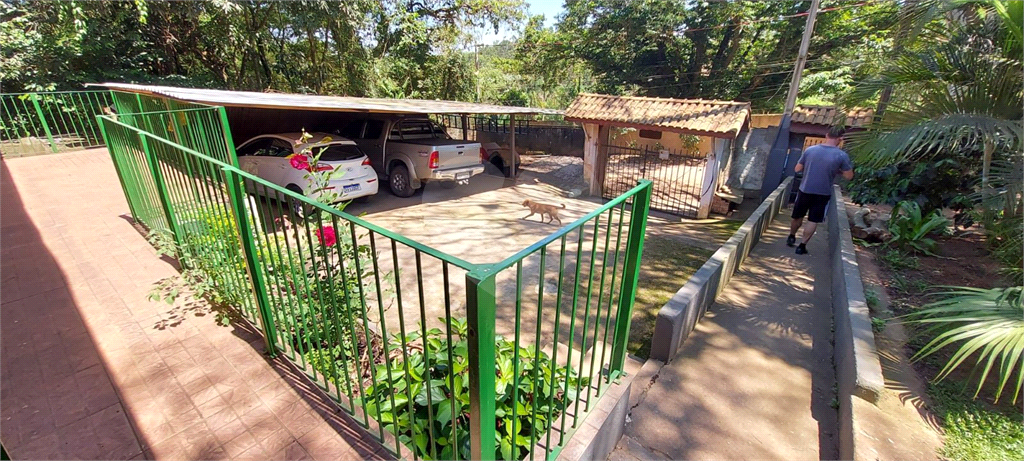 Chácara à venda com 3 quartos, 277m² - Foto 17