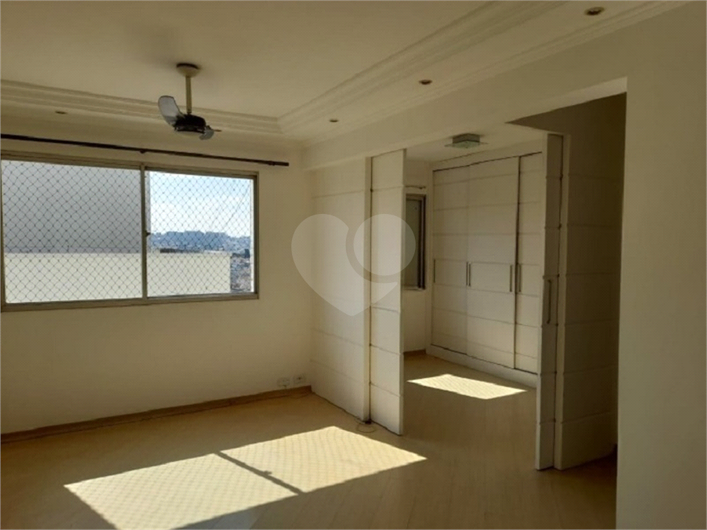 APARTAMENTO em SANTANA