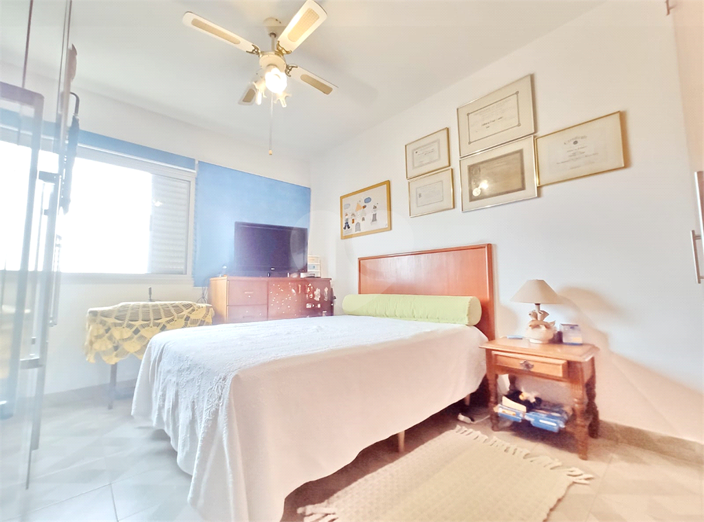 Apartamento 3 dormitórios com varanda, 