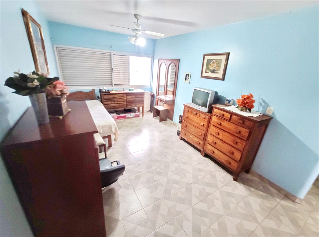 Apartamento 3 dormitórios com varanda, 