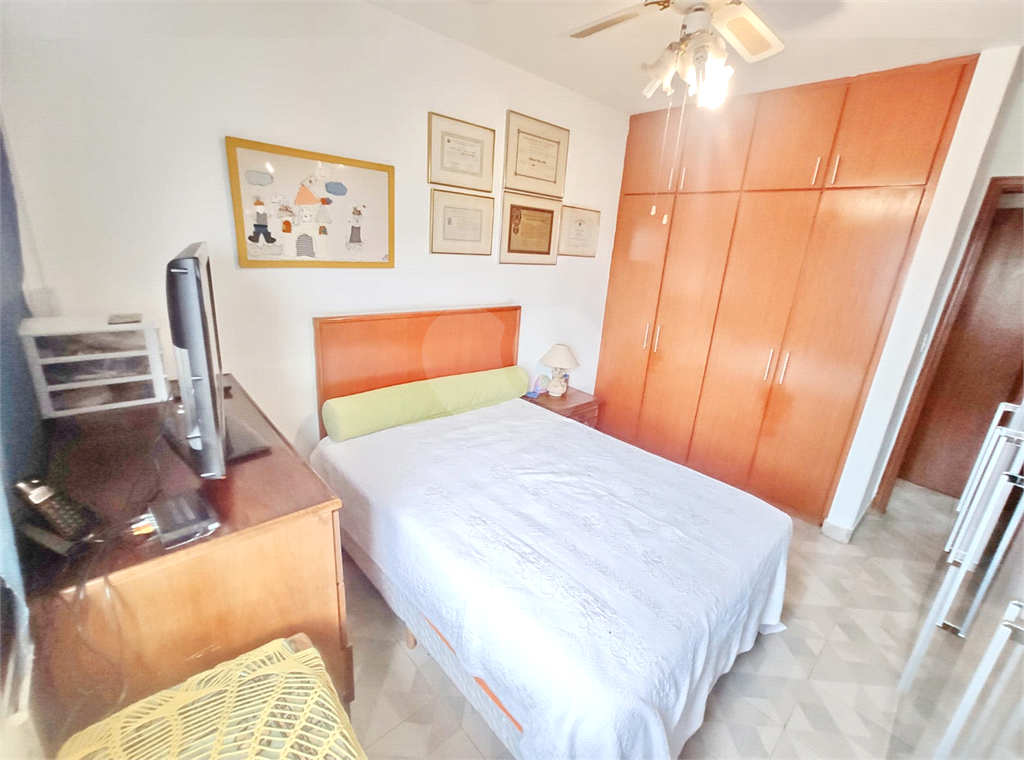 Apartamento 3 dormitórios com varanda, 