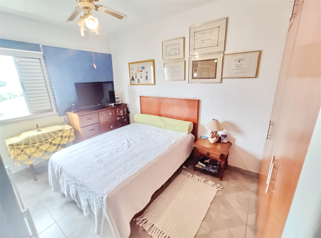 Apartamento 3 dormitórios com varanda, 