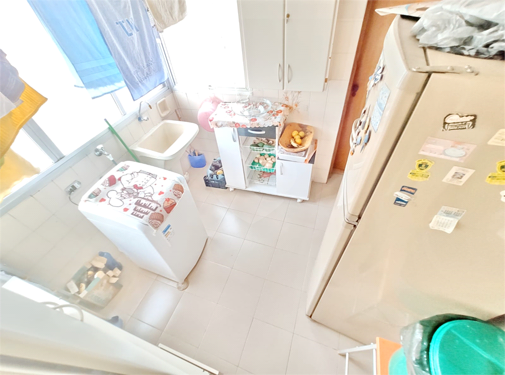 Apartamento 3 dormitórios com varanda, 