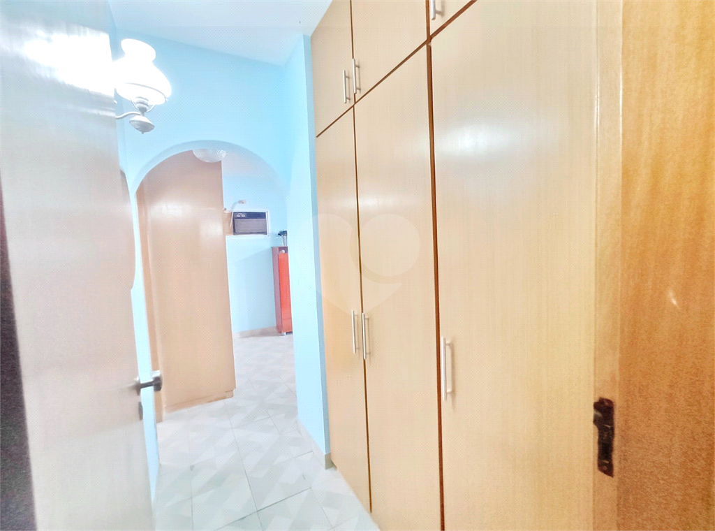 Apartamento 3 dormitórios com varanda, 