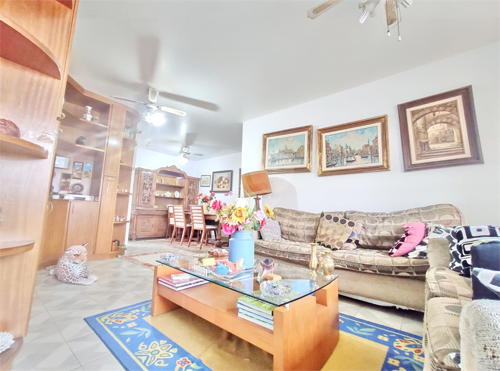 Apartamento 3 dormitórios com varanda, 