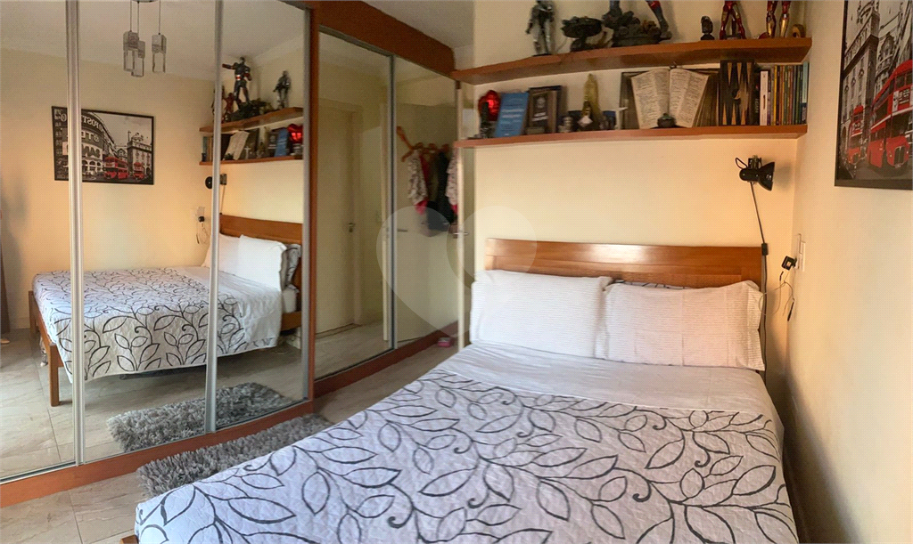 Apartamento à venda com 2 quartos, 68m² - Foto 11