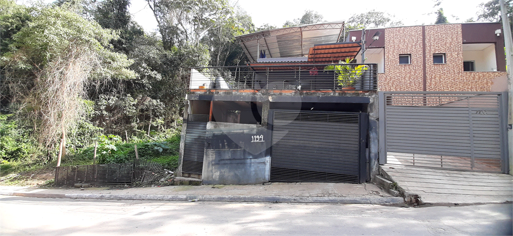 Sobrado à venda com 3 quartos, 321m² - Foto 2