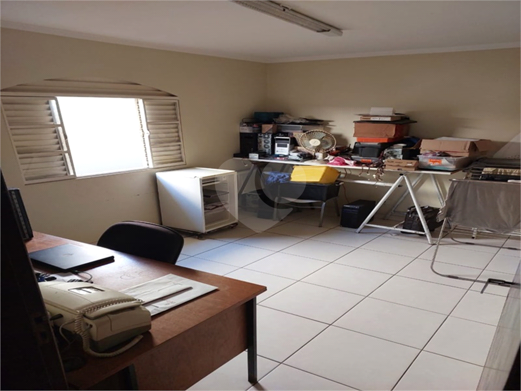 Sobrado à venda com 3 quartos, 240m² - Foto 18