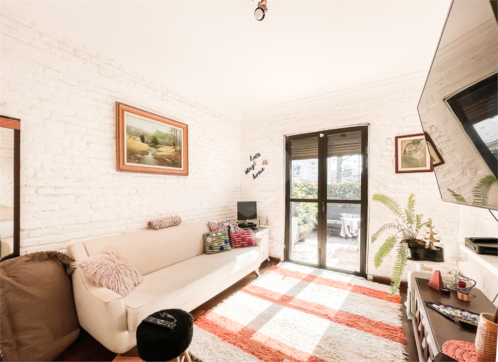 Sobrado para venda na Vila Madalena com 3 quartos com 17 m²