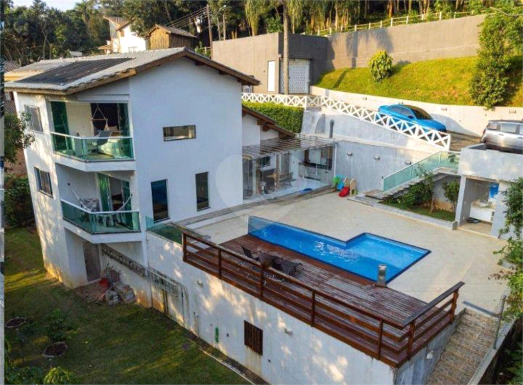 Casa de Condomínio à venda com 4 quartos, 232m² - Foto 5