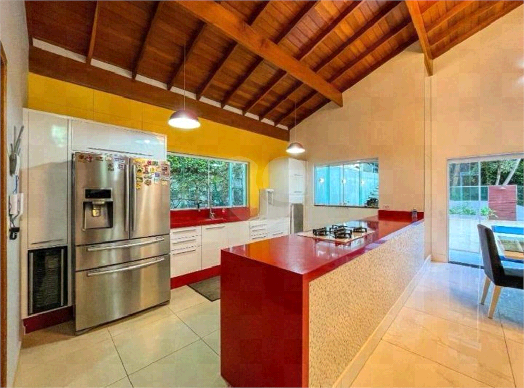 Casa de Condomínio à venda com 4 quartos, 232m² - Foto 12