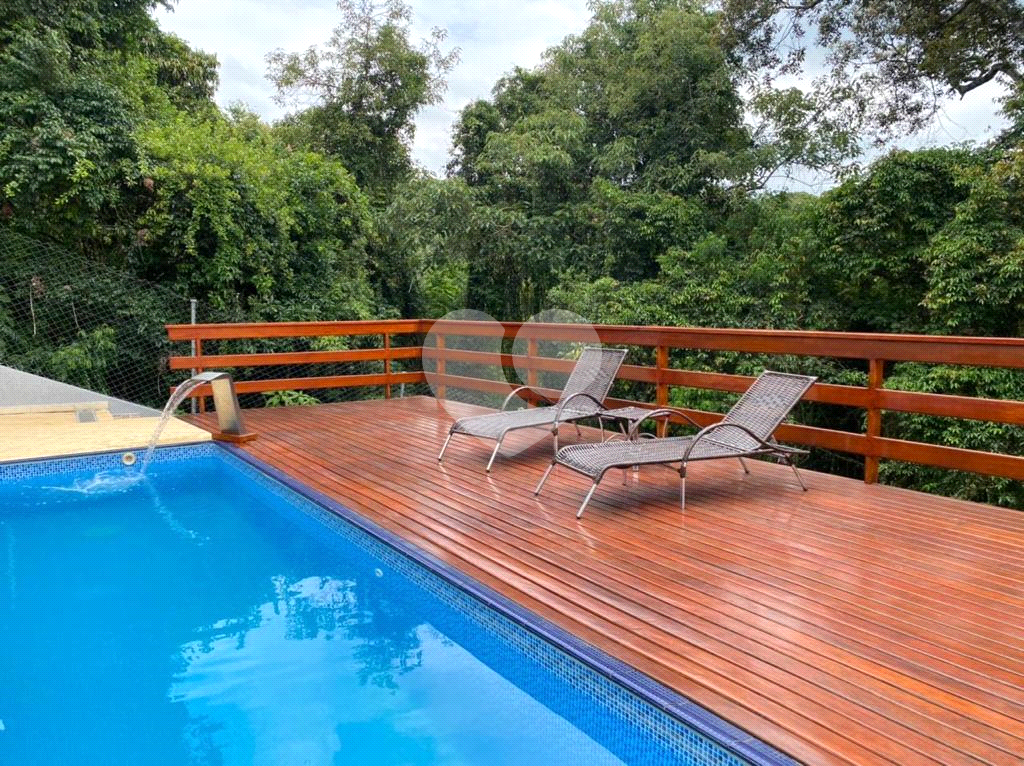 Casa de Condomínio à venda com 4 quartos, 232m² - Foto 3