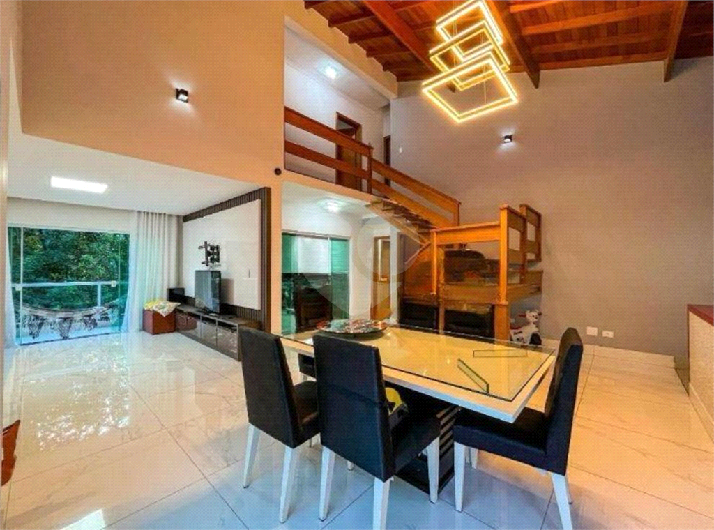 Casa de Condomínio à venda com 4 quartos, 232m² - Foto 13