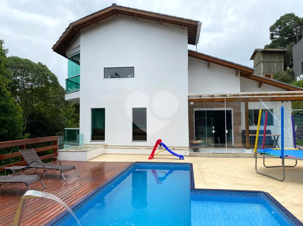 Casa de Condomínio à venda com 4 quartos, 232m² - Foto 4