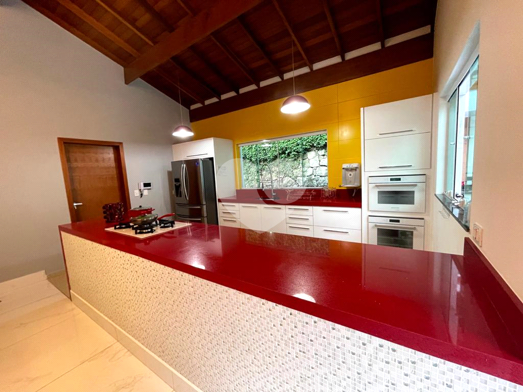 Casa de Condomínio à venda com 4 quartos, 232m² - Foto 10