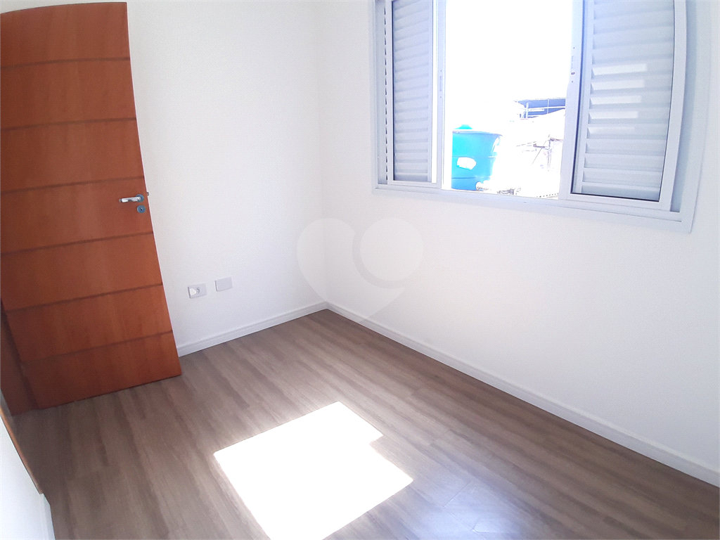 Sobrado na Vila Augusta pertinho de amplo comercio da Rua Conego Valadão