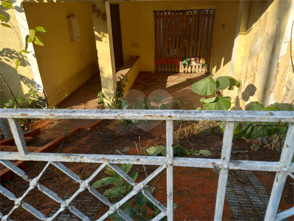 Terreno à Venda - 450 metros. Vila Albertina
