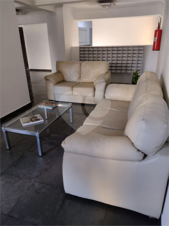 Venda de apartamento 02 dormitórios 01 banheiro sem vaga de garagem na Vila Mariana
