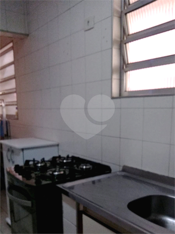 Venda de apartamento 02 dormitórios 01 banheiro sem vaga de garagem na Vila Mariana