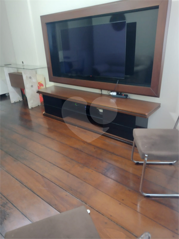 Venda de apartamento 02 dormitórios 01 banheiro sem vaga de garagem na Vila Mariana