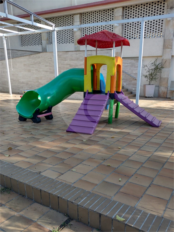 Venda de apartamento 02 dormitórios 01 banheiro sem vaga de garagem na Vila Mariana