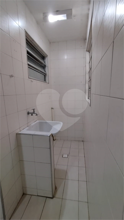 Venda de apartamento 02 dormitórios 01 banheiro sem vaga de garagem na Vila Mariana