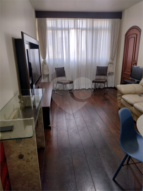 Venda de apartamento 02 dormitórios 01 banheiro sem vaga de garagem na Vila Mariana