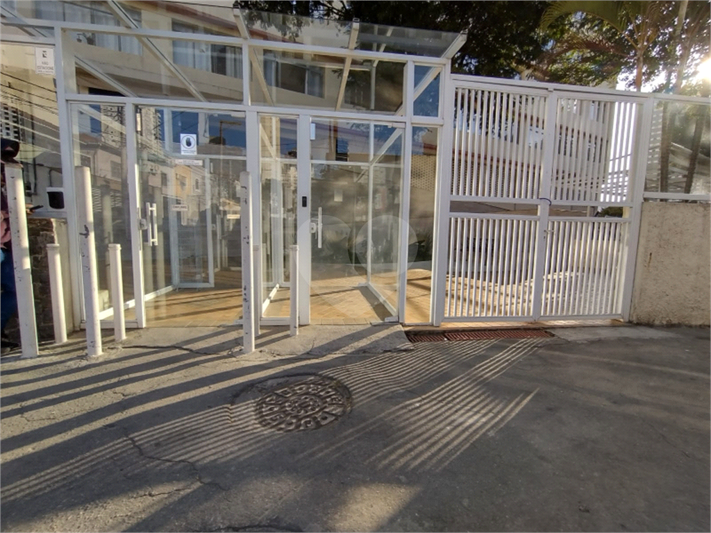 Venda de apartamento 02 dormitórios 01 banheiro sem vaga de garagem na Vila Mariana