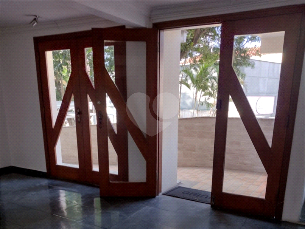 Venda de apartamento 02 dormitórios 01 banheiro sem vaga de garagem na Vila Mariana