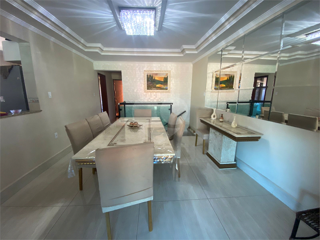 Sobrado à venda com 3 quartos, 207m² - Foto 1