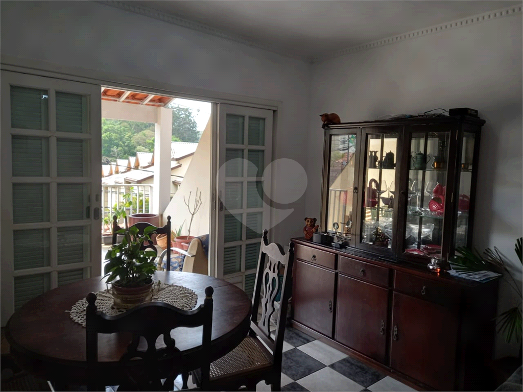 Sobrado à venda com 3 quartos, 172m² - Foto 1