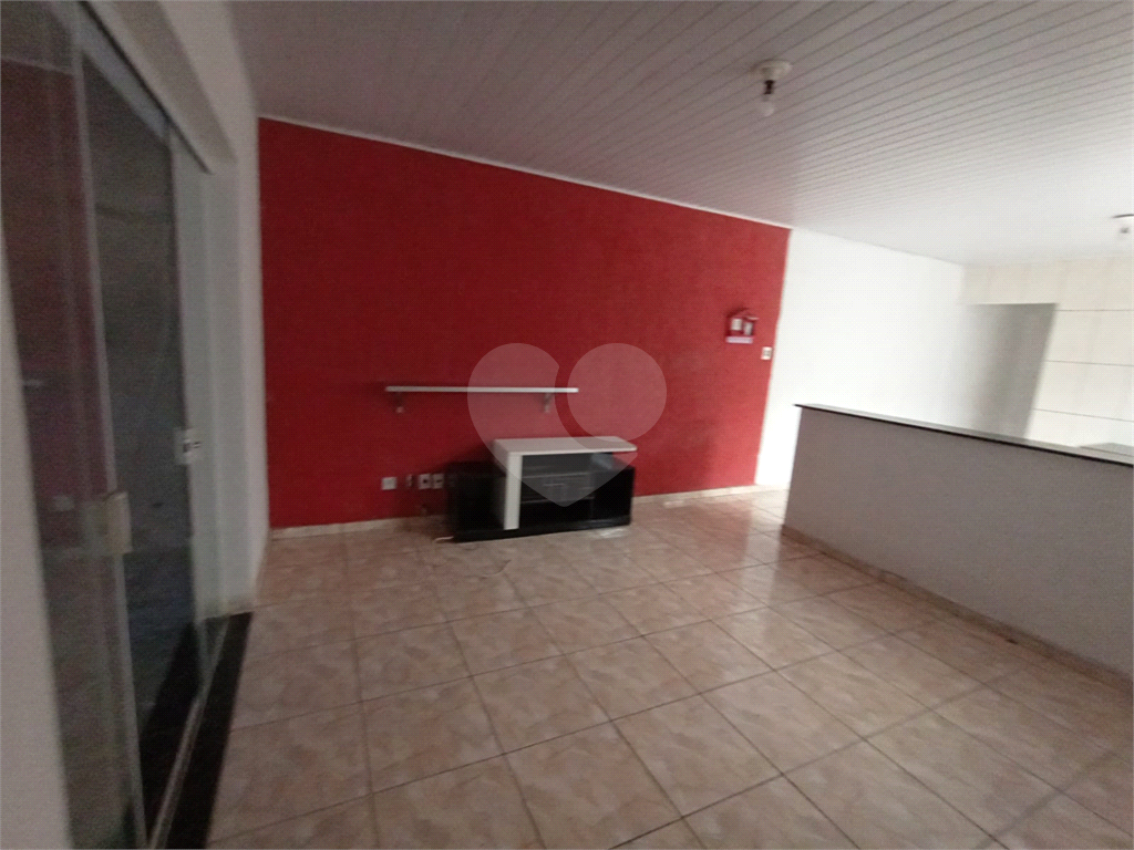 Casa à venda com 2 quartos, 79m² - Foto 2