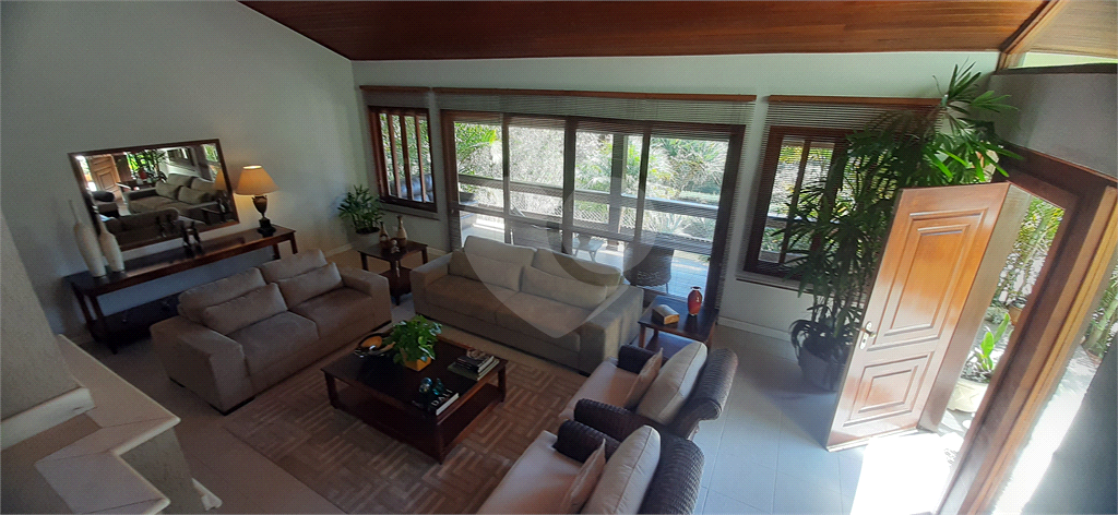 Casa de Condomínio à venda e aluguel com 4 quartos, 390m² - Foto 4
