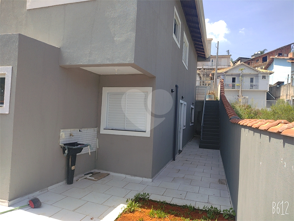 Casa à venda com 3 quartos, 84m² - Foto 2