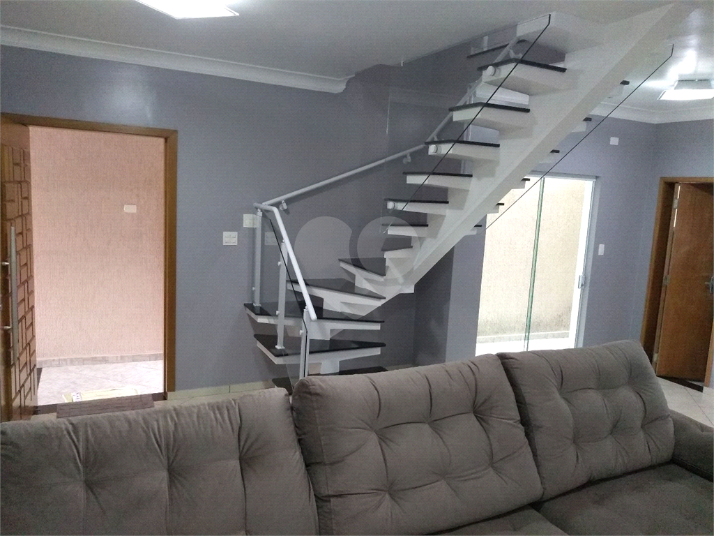 Sobrado à venda com 3 quartos, 215m² - Foto 2