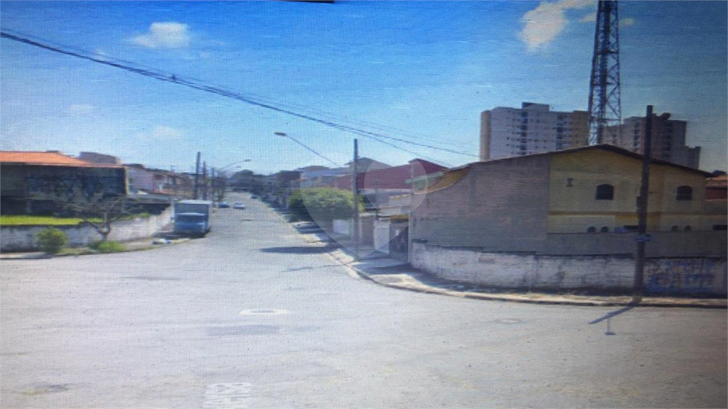 Sobrado à venda com 3 quartos, 200m² - Foto 15