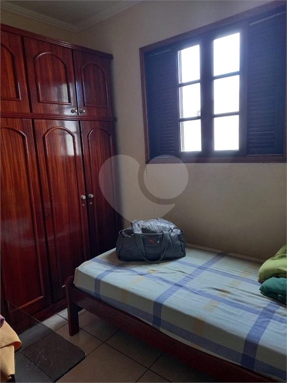 Sobrado de 4 quartos 1 suíte 2 vagas bairro Jardim City- Guarulhos-SP.