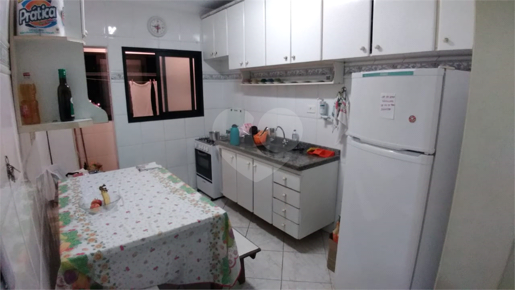 Apartamento de 87 m² com 2 dormitórios, sendo 1 suíte na Guilhermina, Praia Grande - 424.000,00