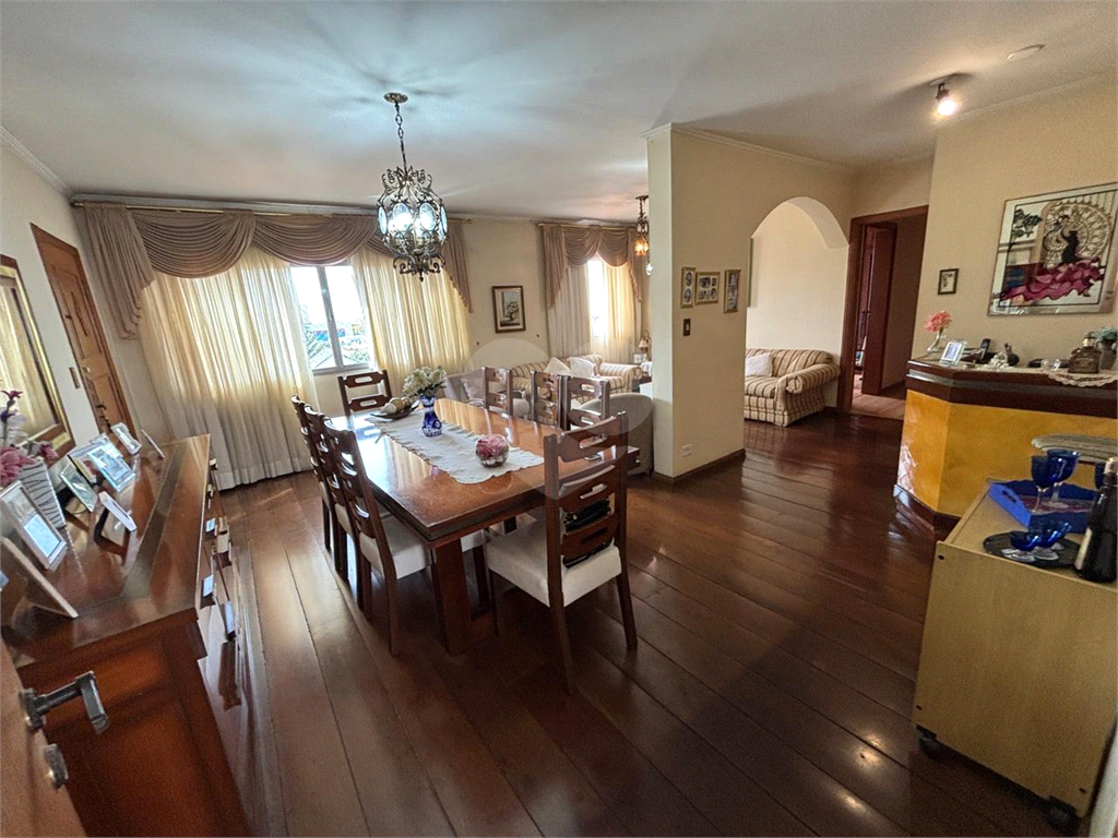 Apartamento, 3 quartos, 130 m² - Foto 1