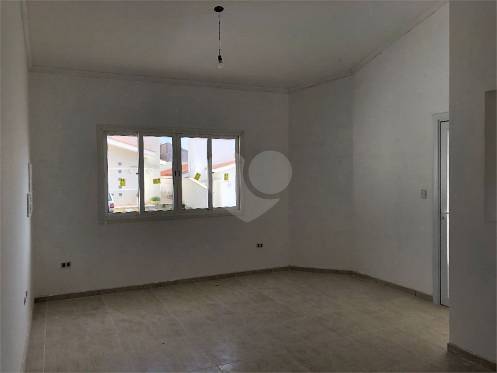 Casa de Condomínio à venda com 3 quartos, 81m² - Foto 2