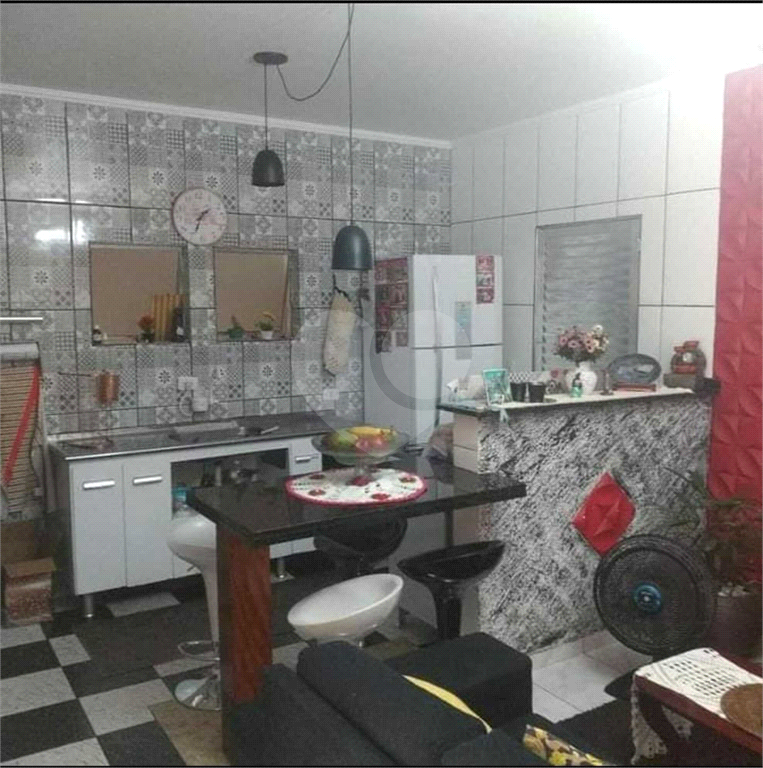 Sobrado à venda com 2 quartos, 220m² - Foto 13