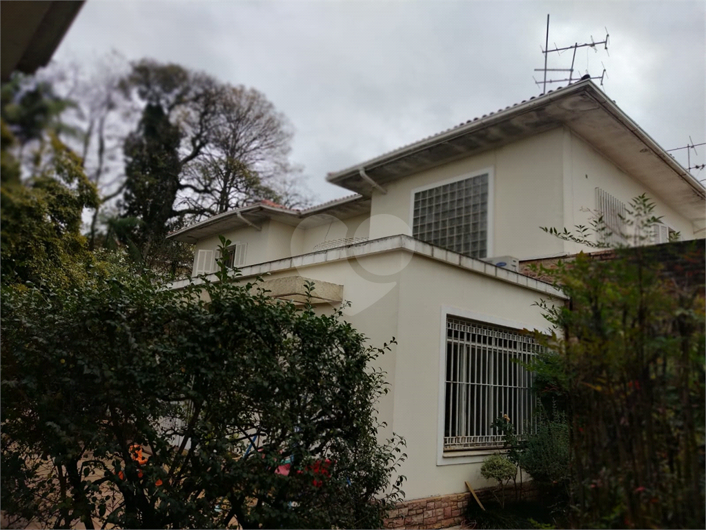 Casa alto padrão espetacular no Tremembé em uma localização super privilegiada.