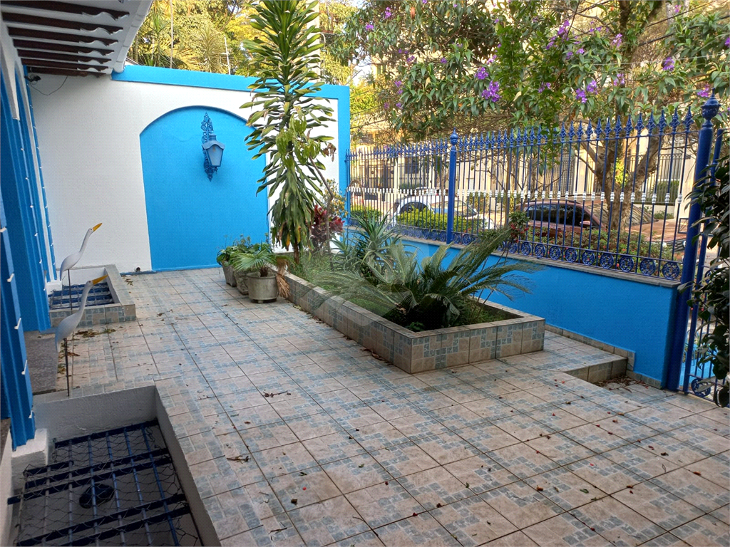 Casa Assobradada no Jardim São Paulo com 5 dormitórios 3 suítes 8 vagas Piscina e Salão de Festas!