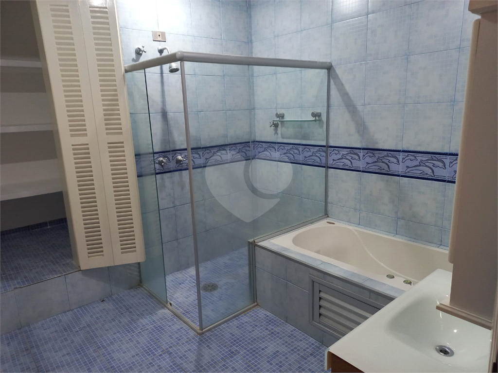 Casa Assobradada no Jardim São Paulo com 5 dormitórios 3 suítes 8 vagas Piscina e Salão de Festas!!