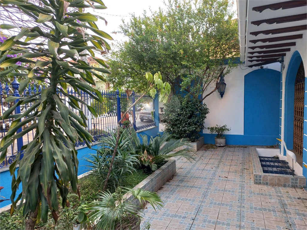 Casa Assobradada no Jardim São Paulo com 5 dormitórios 3 suítes 8 vagas Piscina e Salão de Festas!!