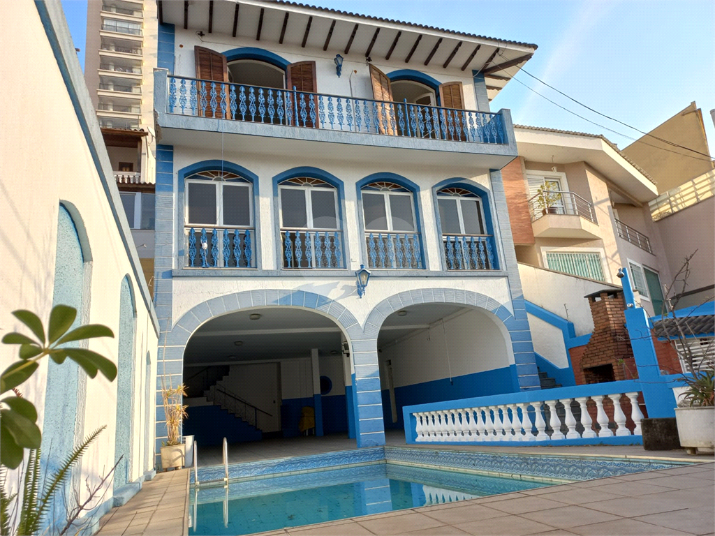 Casa Assobradada no Jardim São Paulo com 5 dormitórios 3 suítes 8 vagas Piscina e Salão de Festas!!