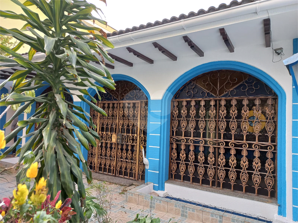 Casa Assobradada no Jardim São Paulo com 5 dormitórios 3 suítes 8 vagas Piscina e Salão de Festas!!